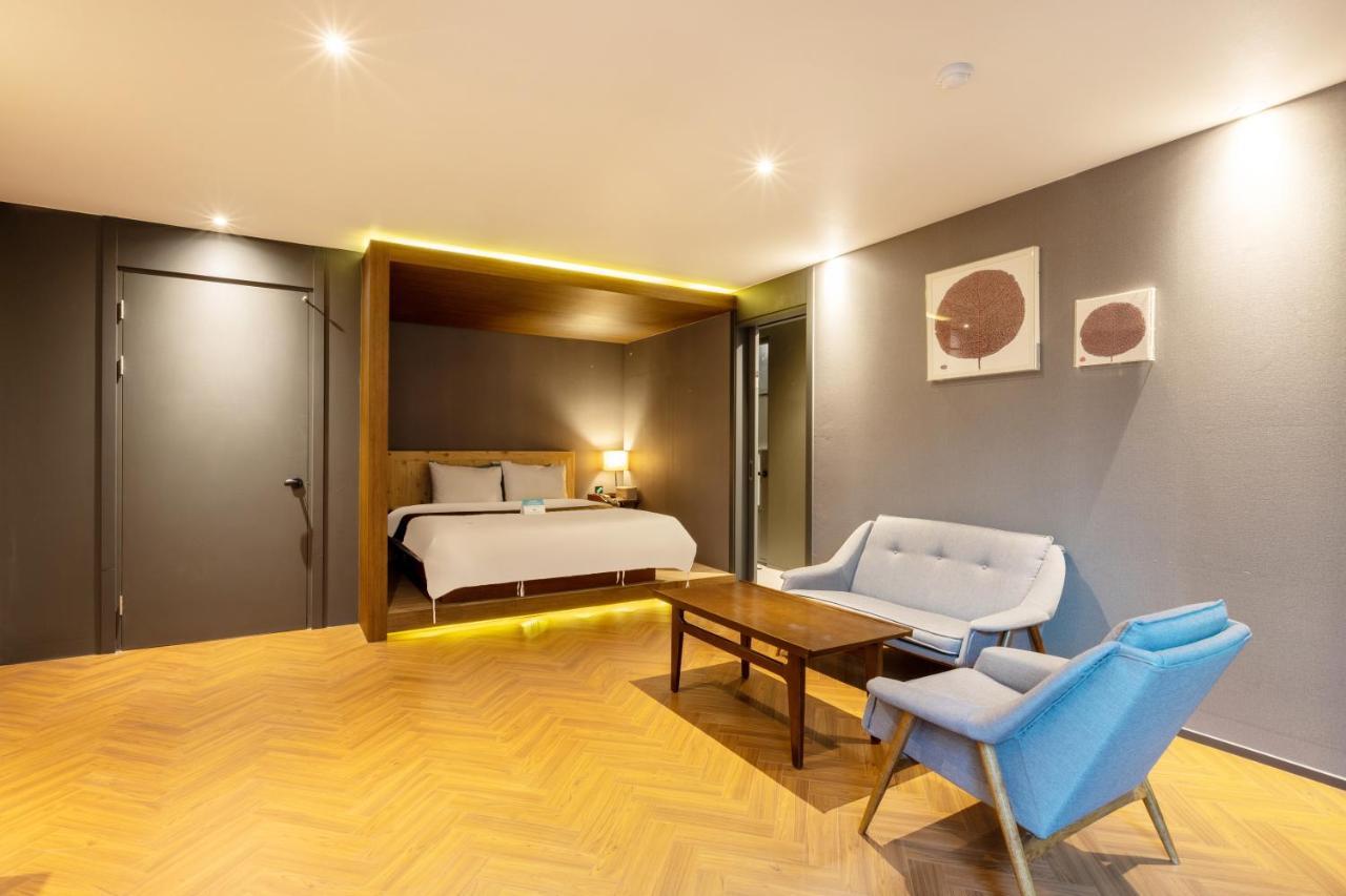 Sorgente Business Hotel Busan Bagian luar foto