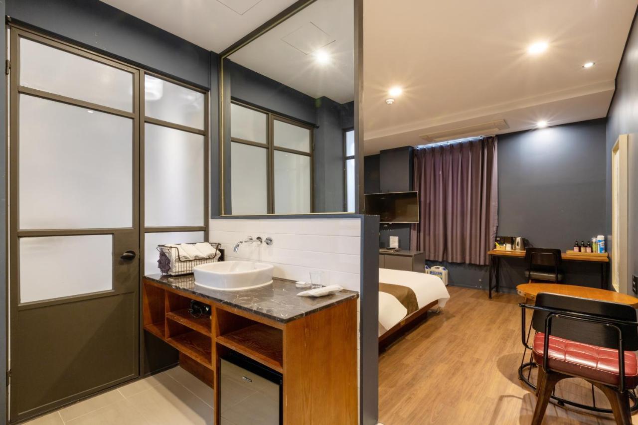 Sorgente Business Hotel Busan Bagian luar foto