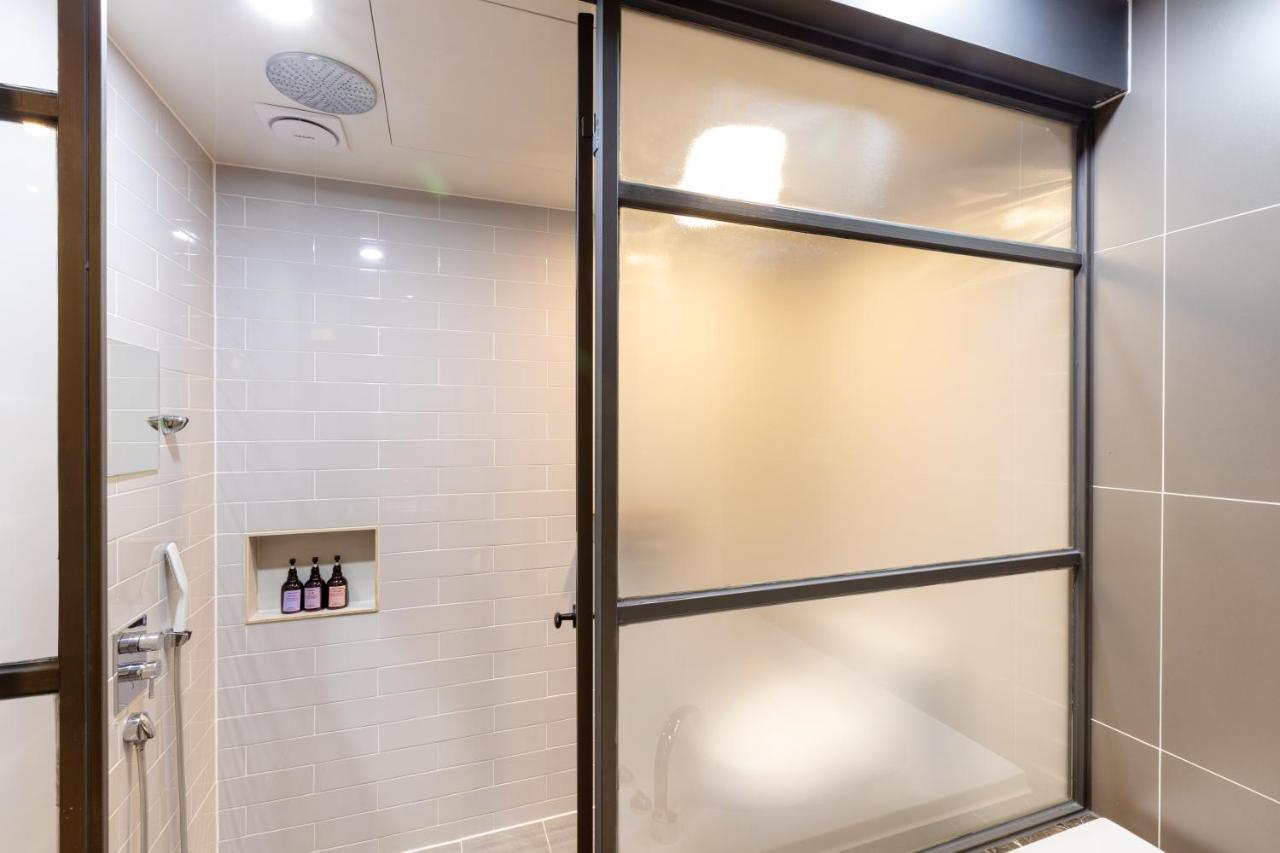 Sorgente Business Hotel Busan Bagian luar foto